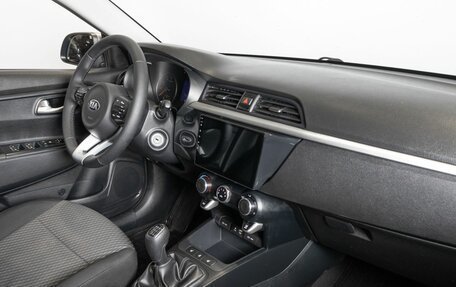 KIA Rio IV, 2018 год, 1 413 400 рублей, 8 фотография