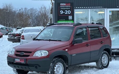 Chevrolet Niva I рестайлинг, 2018 год, 699 000 рублей, 3 фотография