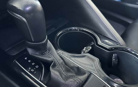 Toyota Camry, 2020 год, 1 995 000 рублей, 9 фотография