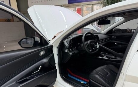 Hyundai Elantra, 2022 год, 1 830 000 рублей, 8 фотография