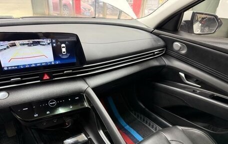 Hyundai Elantra, 2022 год, 1 830 000 рублей, 9 фотография