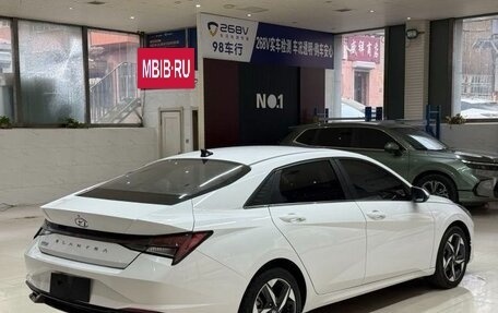 Hyundai Elantra, 2022 год, 1 830 000 рублей, 6 фотография