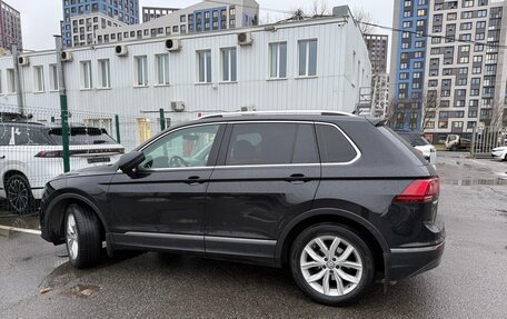 Volkswagen Tiguan II, 2017 год, 2 100 000 рублей, 1 фотография