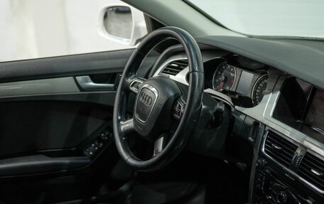 Audi A4, 2011 год, 950 000 рублей, 26 фотография