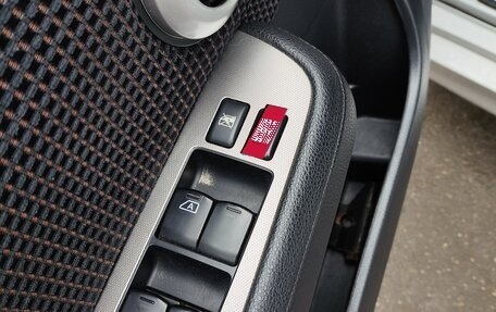 Nissan Tiida, 2010 год, 800 000 рублей, 14 фотография