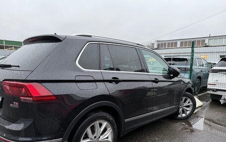 Volkswagen Tiguan II, 2017 год, 2 100 000 рублей, 2 фотография