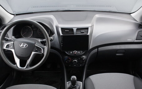 Hyundai Solaris II рестайлинг, 2014 год, 750 000 рублей, 7 фотография