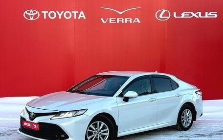 Toyota Camry, 2021 год, 2 490 000 рублей, 1 фотография