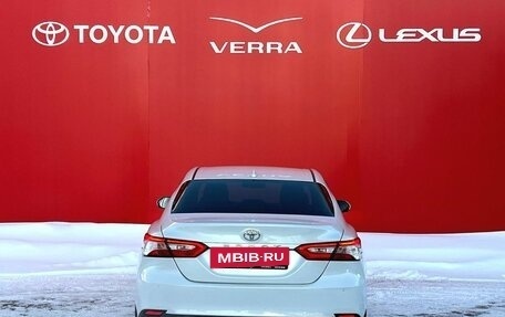 Toyota Camry, 2021 год, 2 490 000 рублей, 5 фотография