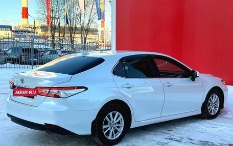 Toyota Camry, 2021 год, 2 490 000 рублей, 6 фотография