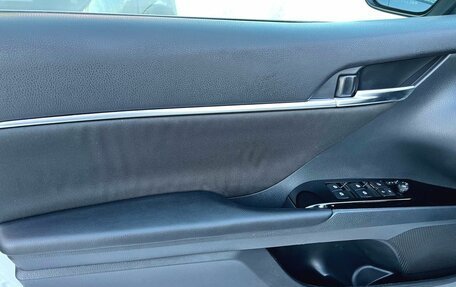 Toyota Camry, 2021 год, 2 490 000 рублей, 14 фотография