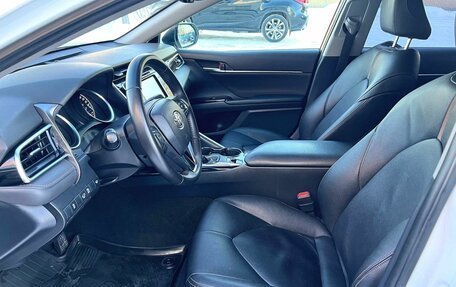 Toyota Camry, 2021 год, 2 490 000 рублей, 19 фотография