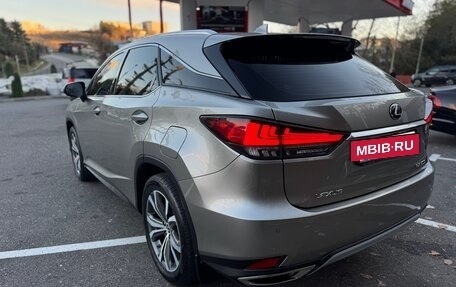 Lexus RX IV рестайлинг, 2019 год, 4 500 000 рублей, 9 фотография