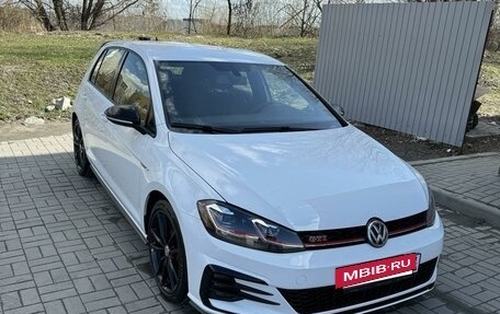 Volkswagen Golf GTI VII, 2019 год, 2 755 000 рублей, 2 фотография