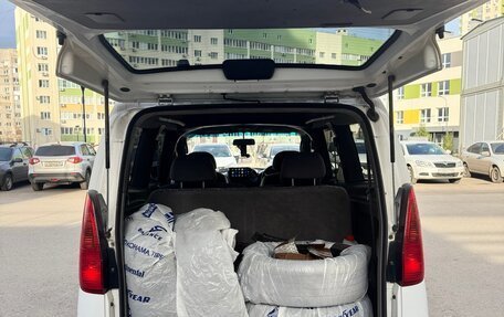 Nissan Serena II, 2001 год, 580 000 рублей, 12 фотография