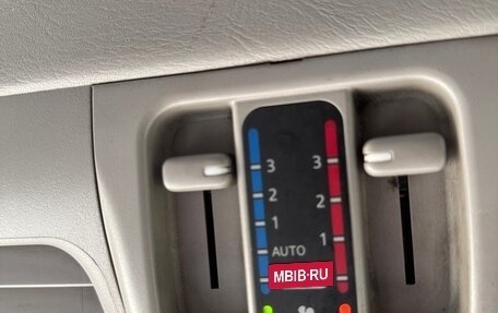 Nissan Serena II, 2001 год, 580 000 рублей, 16 фотография