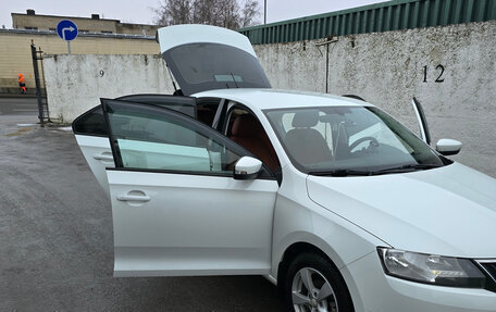 Skoda Rapid I, 2018 год, 1 300 000 рублей, 3 фотография