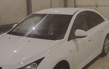 Chevrolet Cruze II, 2012 год, 550 000 рублей, 3 фотография