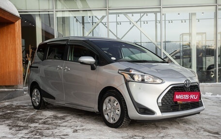 Toyota Sienta II, 2019 год, 1 397 000 рублей, 9 фотография