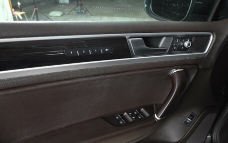 Volkswagen Touareg III, 2016 год, 2 450 000 рублей, 14 фотография