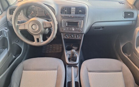 Volkswagen Polo VI (EU Market), 2013 год, 640 000 рублей, 10 фотография