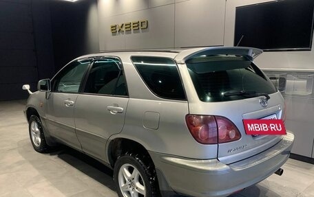 Toyota Harrier, 2000 год, 880 000 рублей, 5 фотография