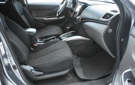 Mitsubishi L200 IV рестайлинг, 2017 год, 1 550 000 рублей, 10 фотография