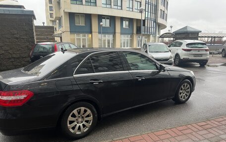 Mercedes-Benz E-Класс, 2013 год, 1 500 000 рублей, 4 фотография