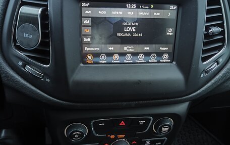 Jeep Compass II, 2018 год, 1 900 000 рублей, 19 фотография