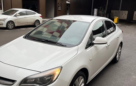 Opel Astra J, 2013 год, 1 200 000 рублей, 4 фотография