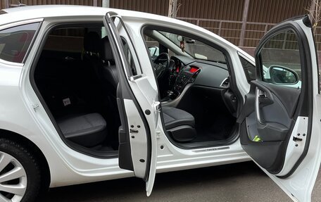 Opel Astra J, 2013 год, 1 200 000 рублей, 10 фотография