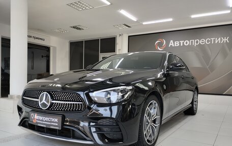 Mercedes-Benz E-Класс, 2020 год, 4 150 000 рублей, 3 фотография