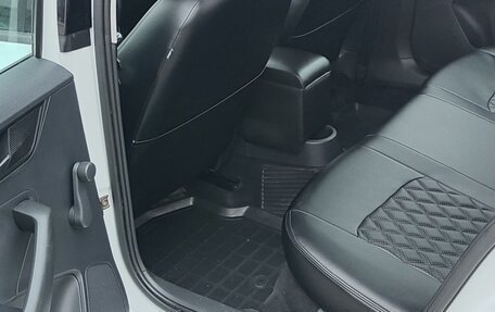 Skoda Rapid I, 2017 год, 1 300 000 рублей, 8 фотография