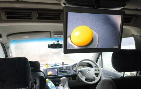 Mazda Bongo Friendee i рестайлинг, 2004 год, 890 000 рублей, 12 фотография