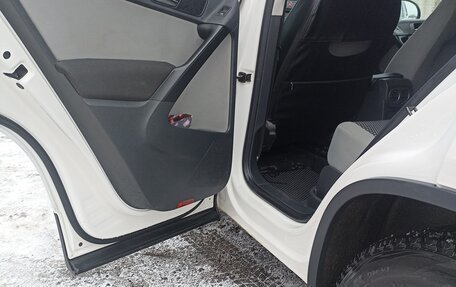 Volkswagen Tiguan I, 2011 год, 880 000 рублей, 9 фотография