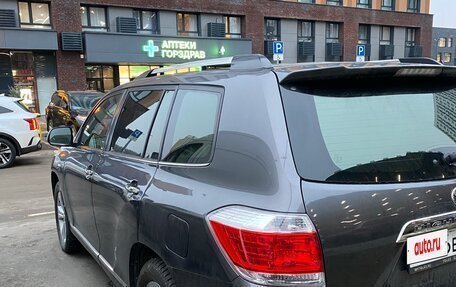 Toyota Highlander III, 2012 год, 2 000 000 рублей, 6 фотография