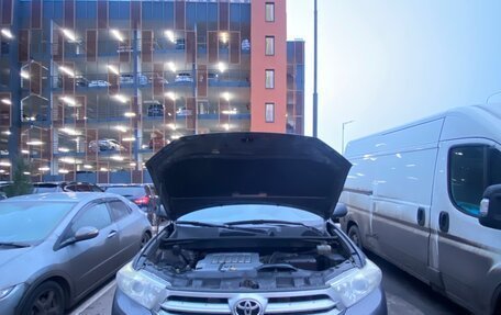 Toyota Highlander III, 2012 год, 2 000 000 рублей, 7 фотография