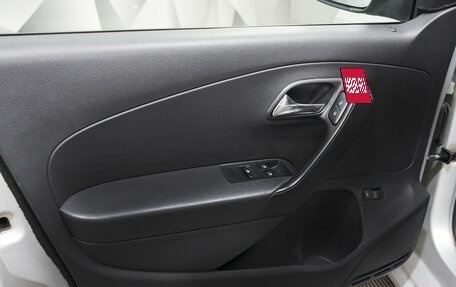 Volkswagen Polo VI (EU Market), 2011 год, 550 000 рублей, 11 фотография