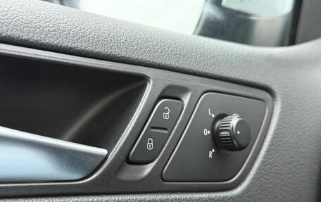 Volkswagen Jetta VI, 2011 год, 1 035 000 рублей, 15 фотография