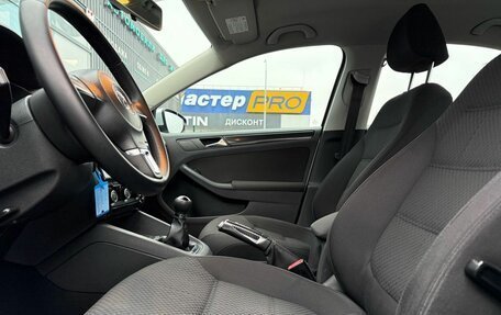 Volkswagen Jetta VI, 2011 год, 1 035 000 рублей, 20 фотография