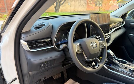 Toyota Highlander, 2025 год, 5 699 000 рублей, 13 фотография