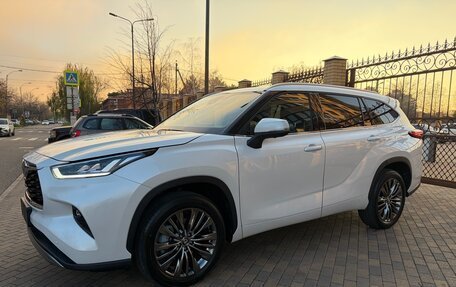 Toyota Highlander, 2025 год, 5 699 000 рублей, 4 фотография