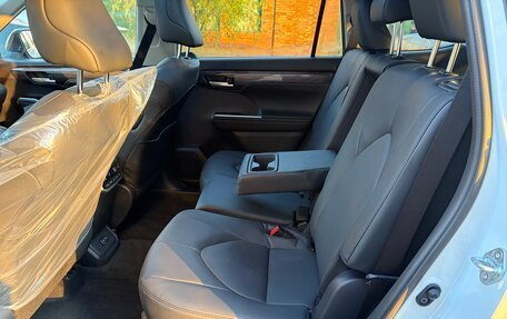 Toyota Highlander, 2025 год, 5 699 000 рублей, 20 фотография