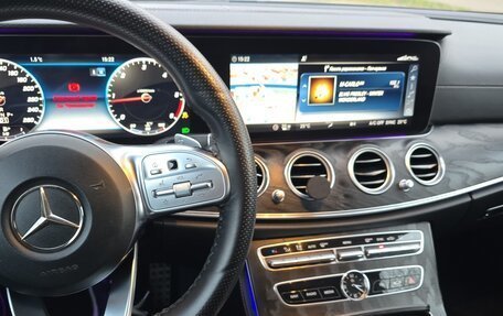 Mercedes-Benz E-Класс, 2019 год, 1 900 000 рублей, 7 фотография