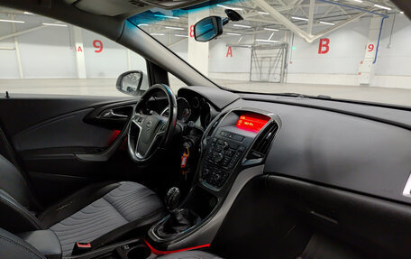 Opel Astra J, 2013 год, 749 000 рублей, 13 фотография