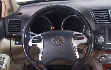 Toyota Highlander III, 2011 год, 2 349 000 рублей, 8 фотография