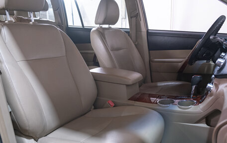 Toyota Highlander III, 2011 год, 2 349 000 рублей, 21 фотография