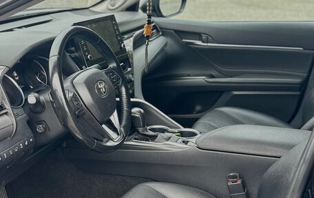 Toyota Camry, 2021 год, 3 650 000 рублей, 9 фотография