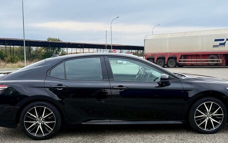 Toyota Camry, 2021 год, 3 650 000 рублей, 8 фотография