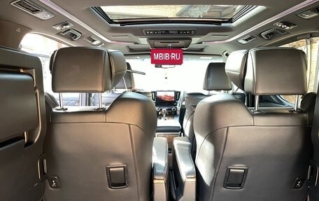 Toyota Alphard III, 2016 год, 4 100 000 рублей, 18 фотография